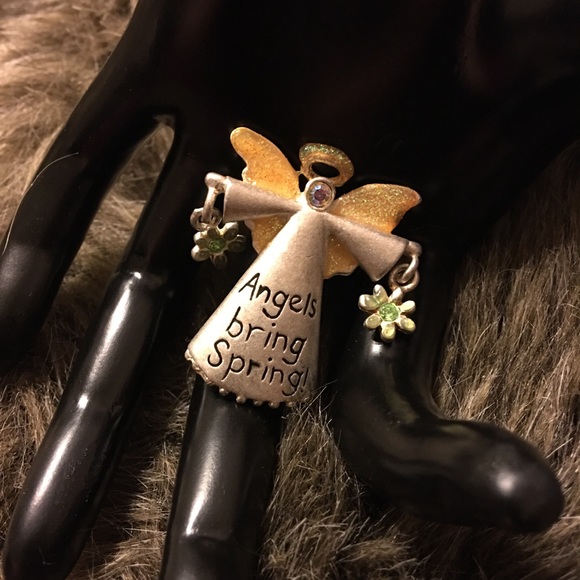 Vintage 80s signed angels bring spring brooch pin - Picture 3 of 4